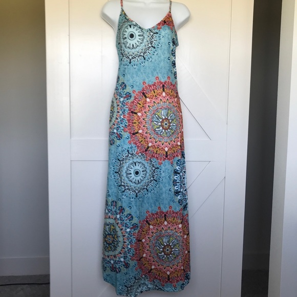 NWOT Patterned Maxi Dress w pockets - Picture 5 of 5